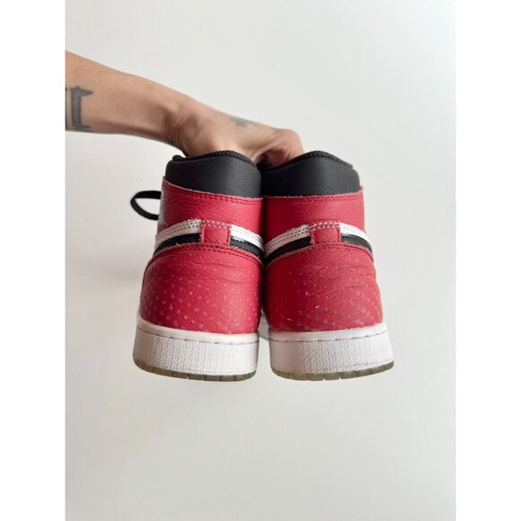 NIKE Air Jordan 1 Retro High Spider-Man Origin Story Gym Red Sneakers, Size 9 - Picture 10 of 16